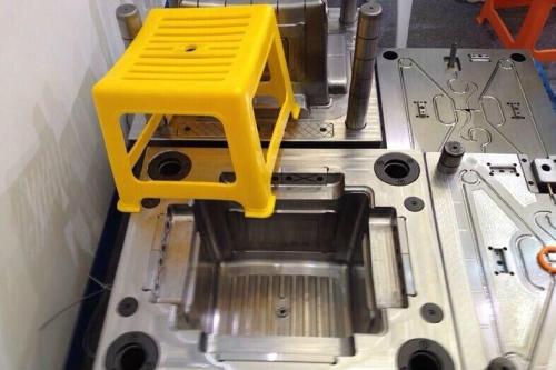 注塑模具加工中模具原理及组成要点有那些呢？